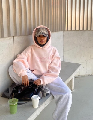 Джемпер с капюшоном и принтом- Заказать в России