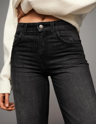 Джинсы прямого кроя с широкими штанинами- Заказать в России