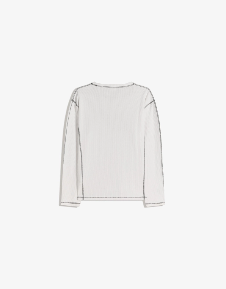 Футболка с длинными рукавами в рубчик с нашивкой