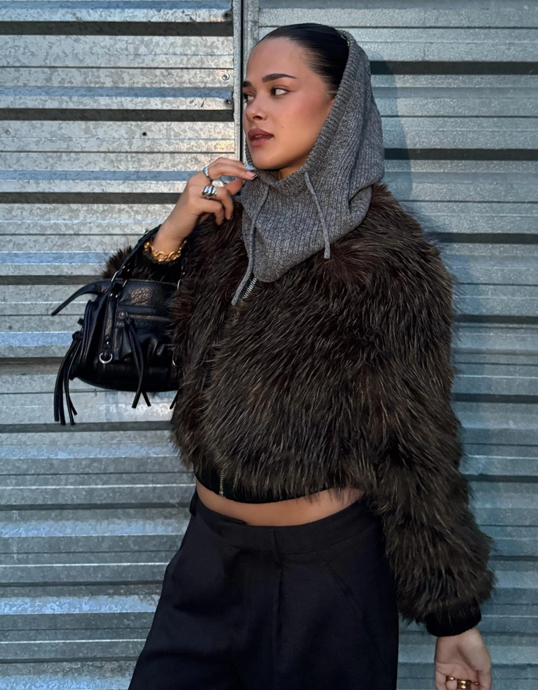 Брюки объемного кроя из двухслойной ткани