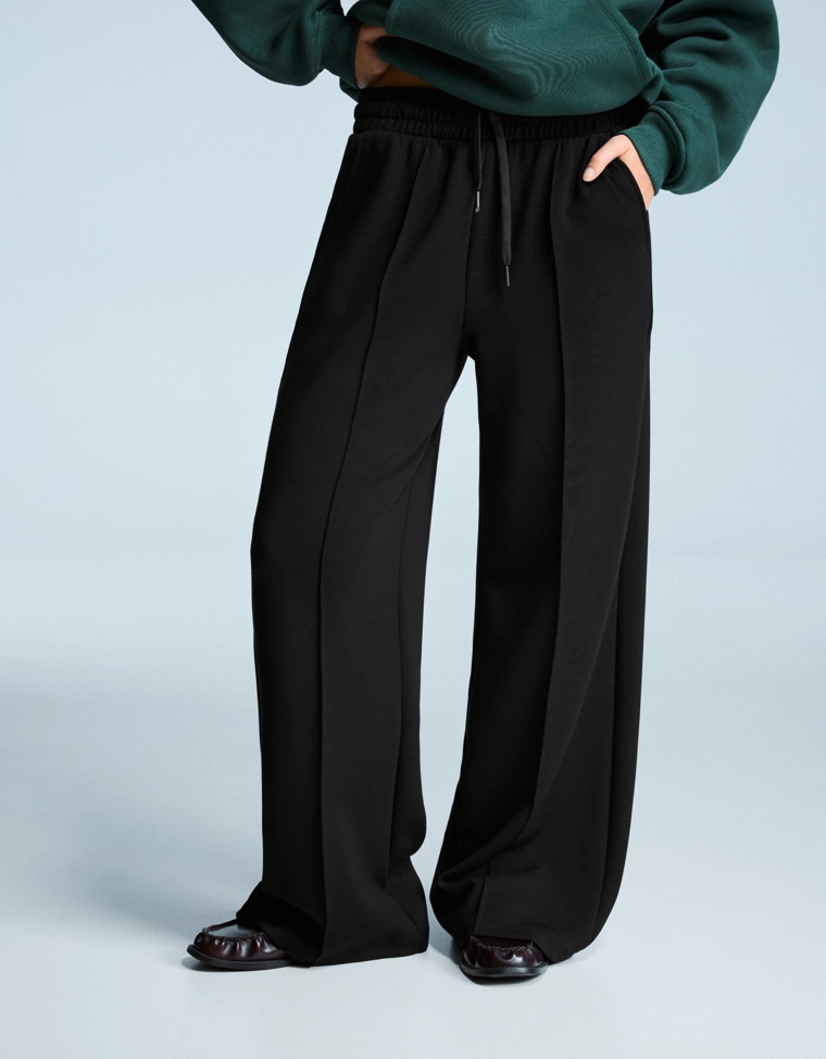 Широкие брюки из мягкой ткани