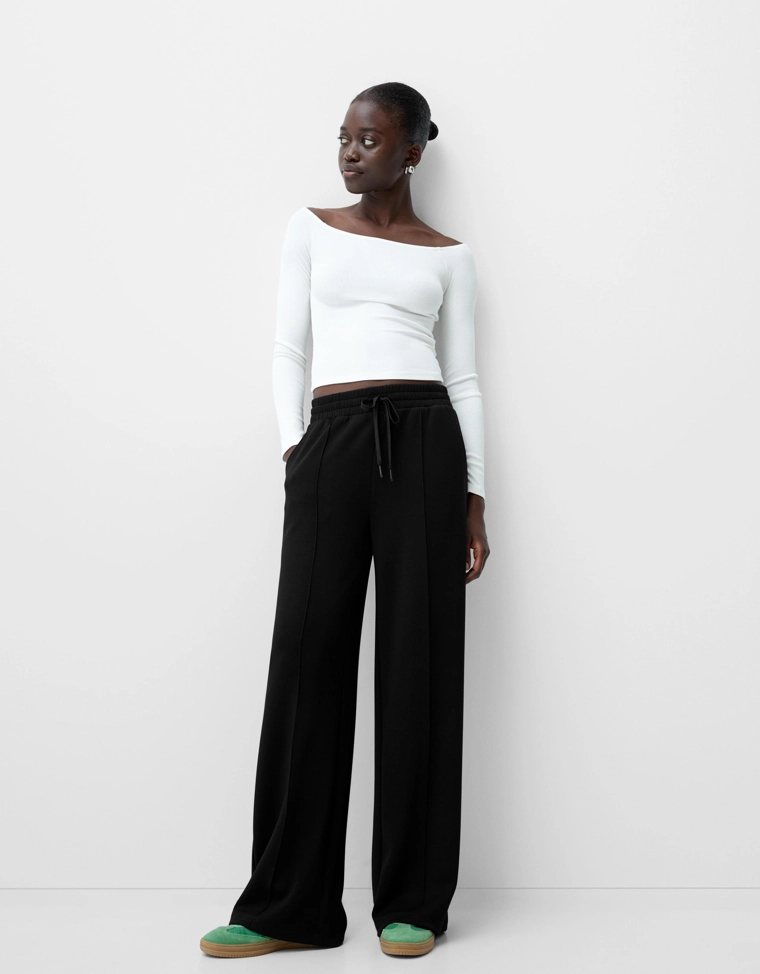 Широкие брюки из мягкой ткани