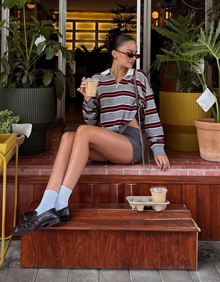 Свитер с воротником поло- Заказать в России