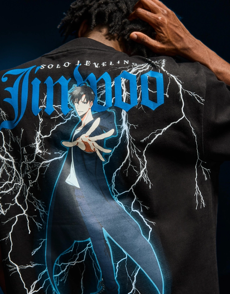 Футболка с короткими рукавами и принтом Solo Leveling