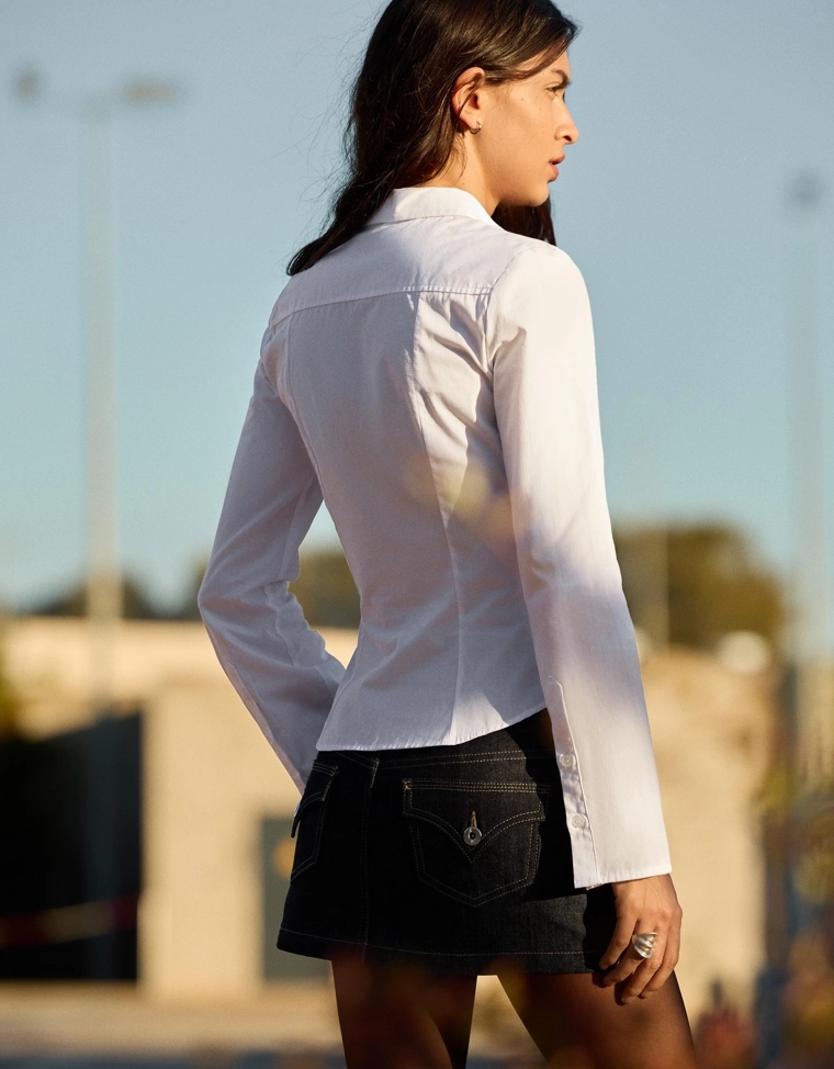 Рубашка облегающего кроя с расклешенными рукавами