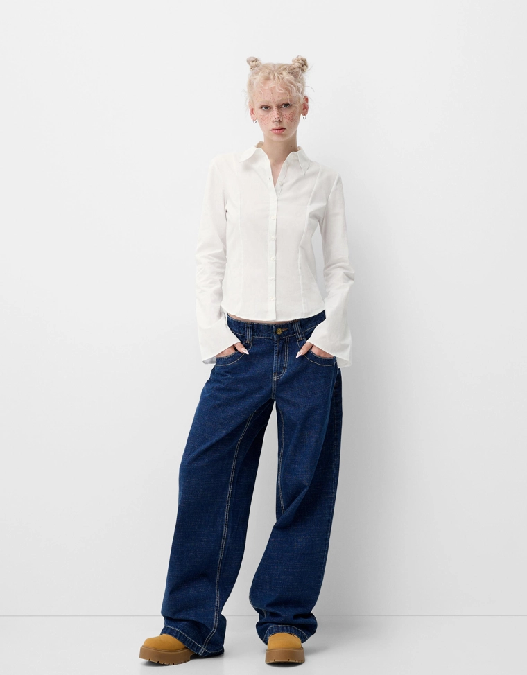 Рубашка облегающего кроя с расклешенными рукавами