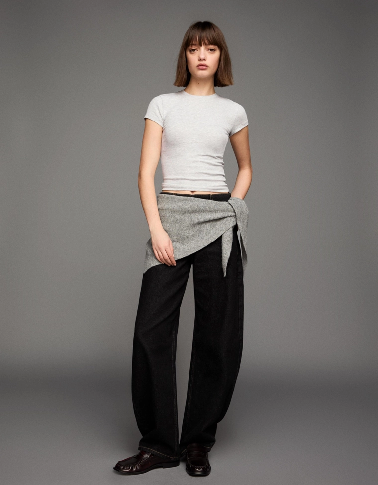 Футболка с круглым вырезом