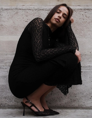 Кружевное платье миди с длинными рукавами- Заказать в России