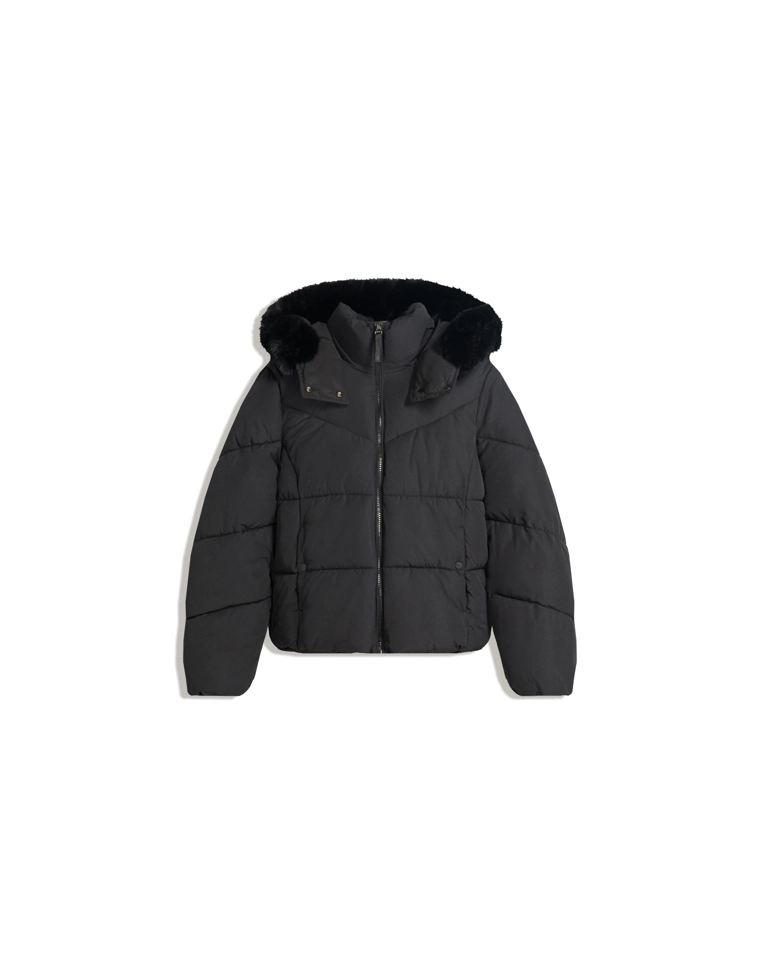 Пуховик из водоотталкивающей ткани с капюшоном и мехом