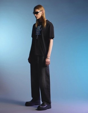 Джинсы очень свободного кроя- Заказать в России