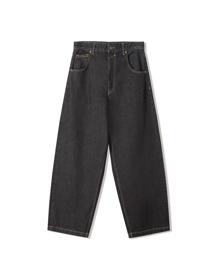 Джинсы объемного свободного кроя