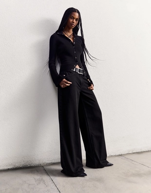 Джинсы с широкими штанинами- Заказать в России