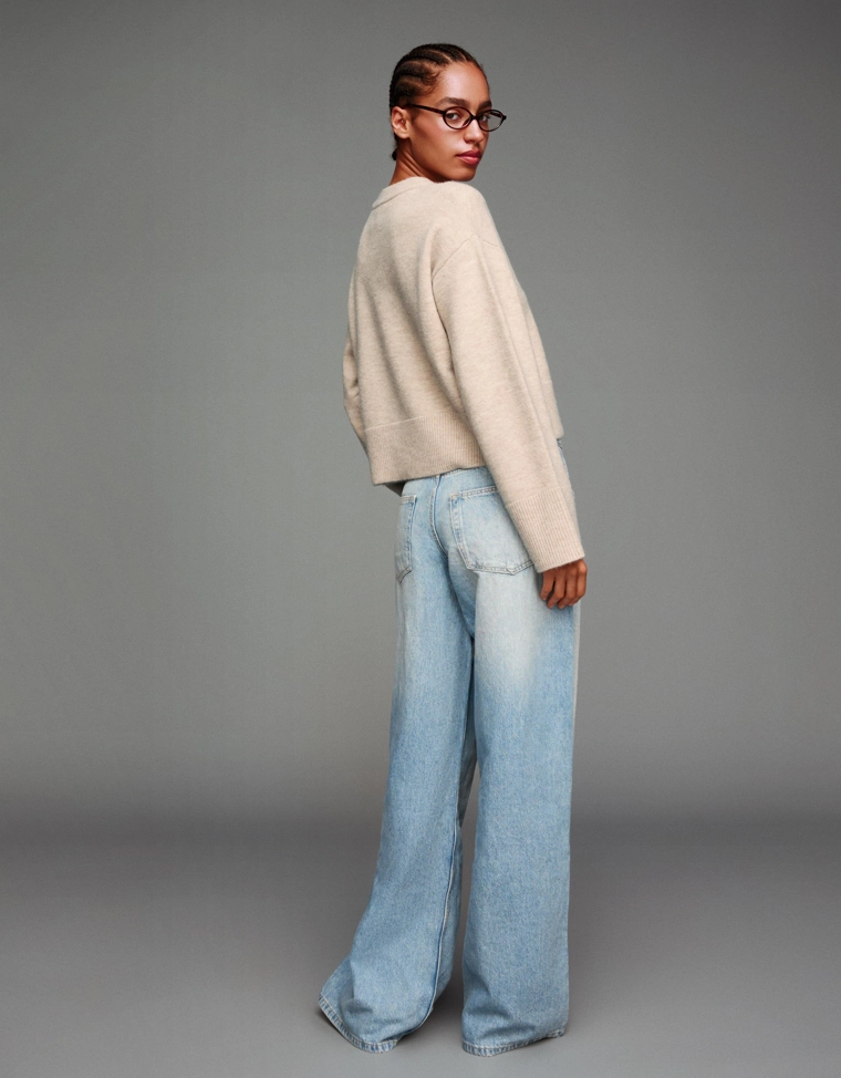 Свитер оверсайз с рифленым низом