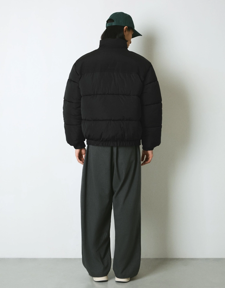 Технологичный пуховик