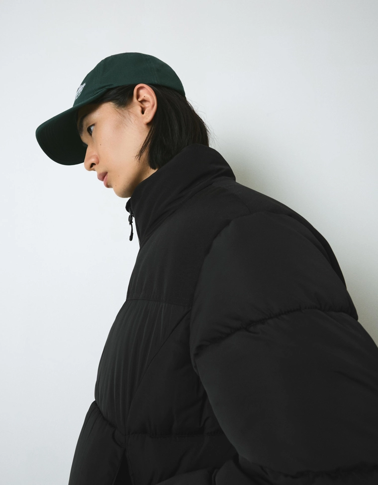 Технологичный пуховик