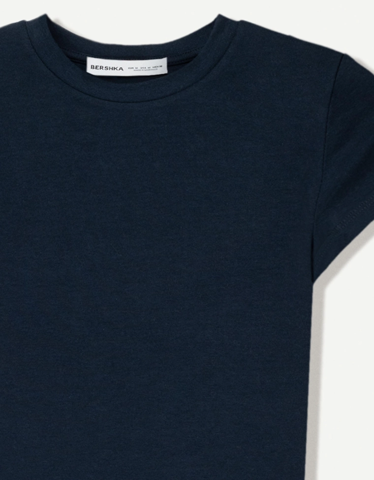 Футболка с круглым вырезом