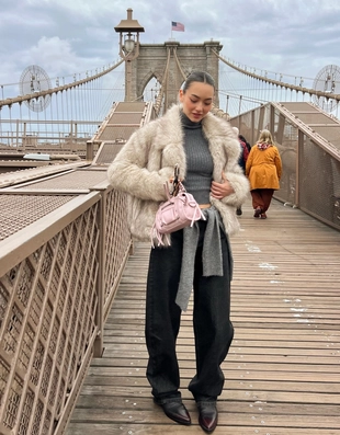 Куртка из искусственного меха- Заказать в России