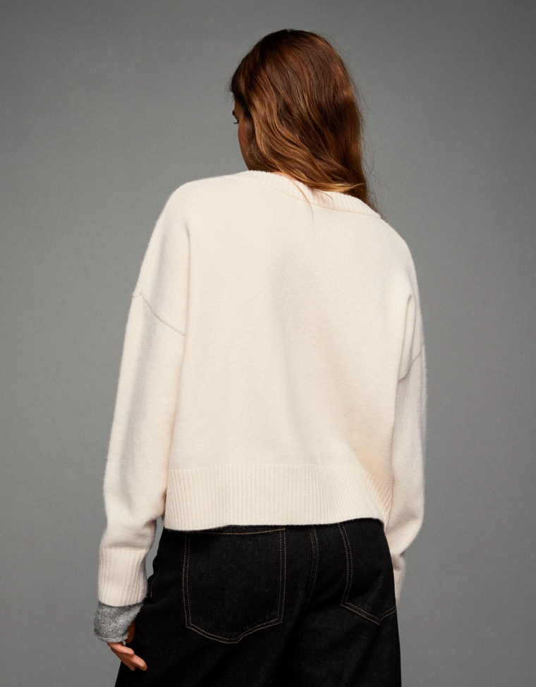 Укороченный джемпер с V-образным вырезом