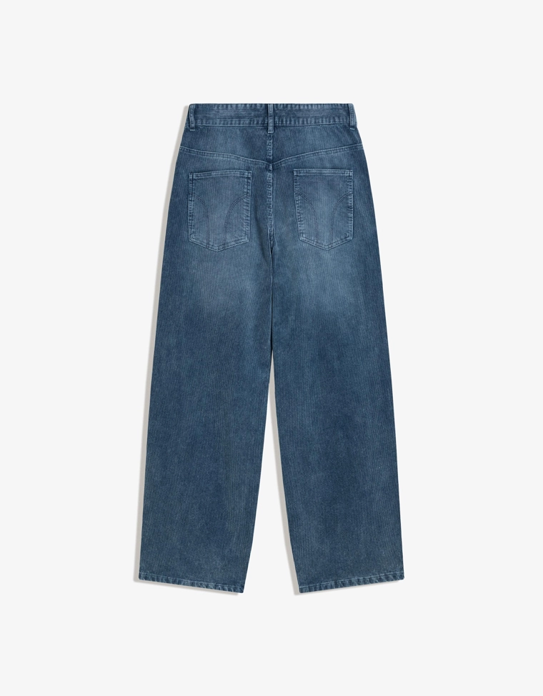 Брюки очень свободного кроя из вельвета