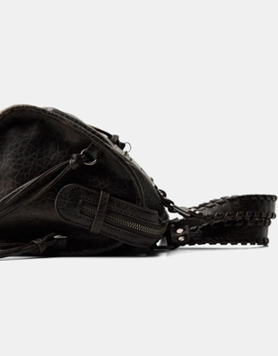 Сумка-боулинг с эффектом потертости и ремнями- Заказать в России