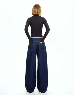 Джинсы с широкими штанинами- Заказать в России