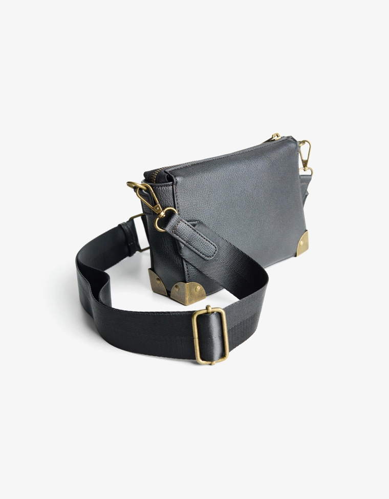 Мягкая сумка с ремнем через плечо