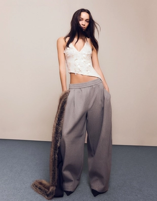 Асимметричный топ на бретелях с пайетками- Заказать в России