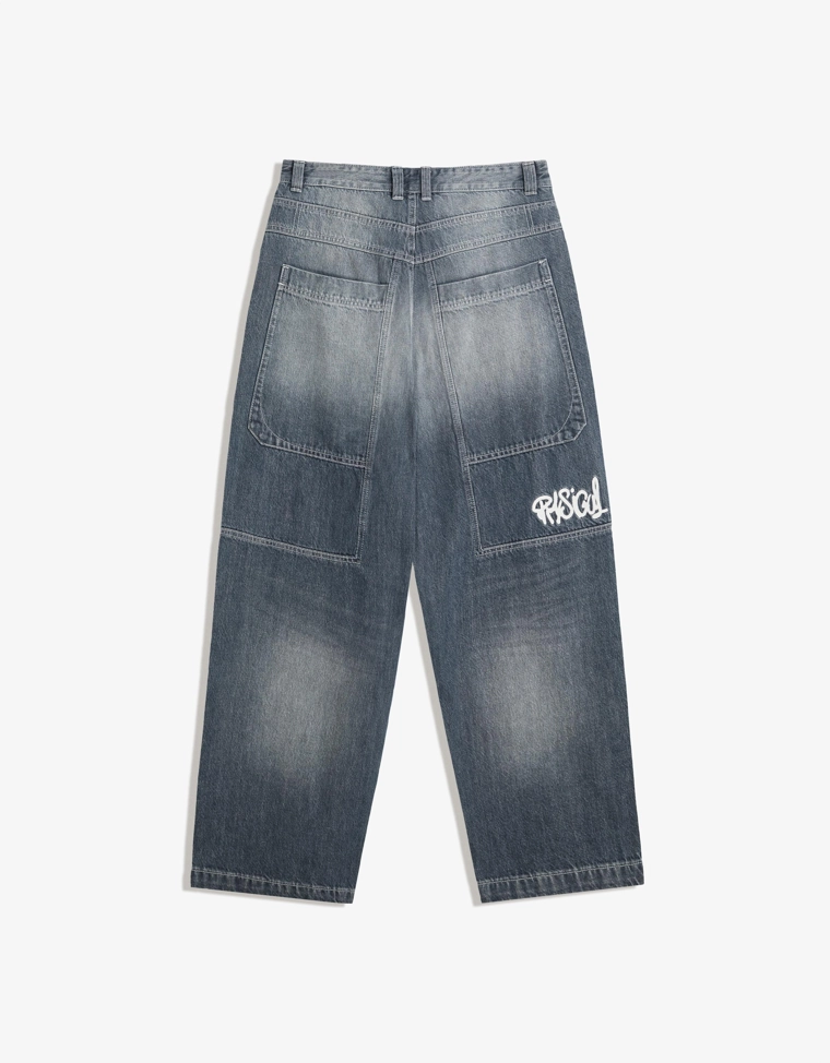 Джинсы объемного свободного кроя