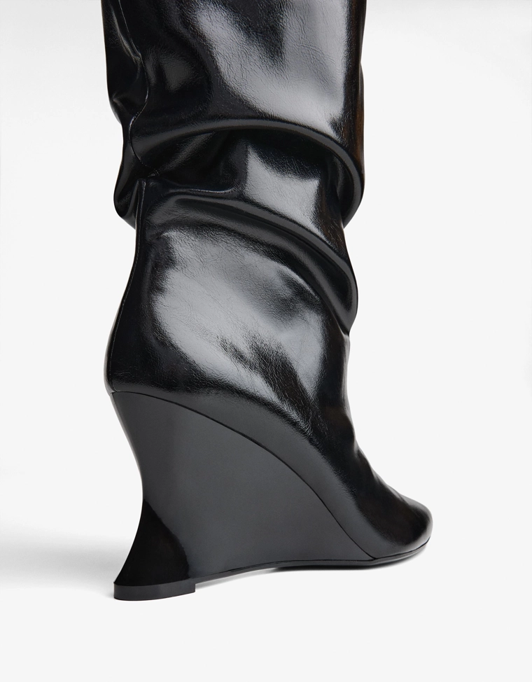 Ботильоны на танкетке