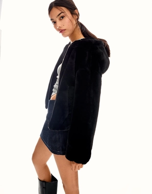 Куртка из искусственного меха с капюшоном- Заказать в России