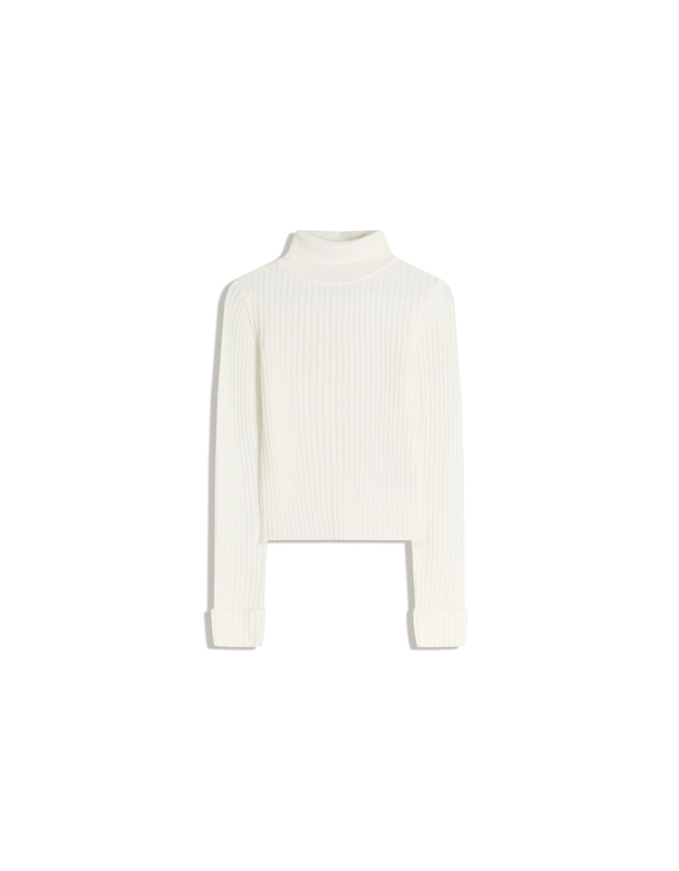 Свитер с высоким воротником в рубчик