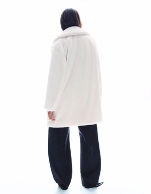 Пальто из искусственного меха- Заказать в России