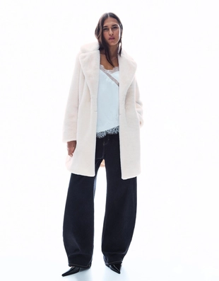 Пальто из искусственного меха- Заказать в России