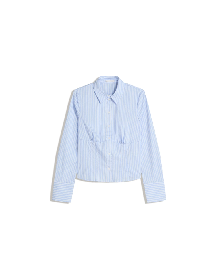 Приталенная рубашка с защипами