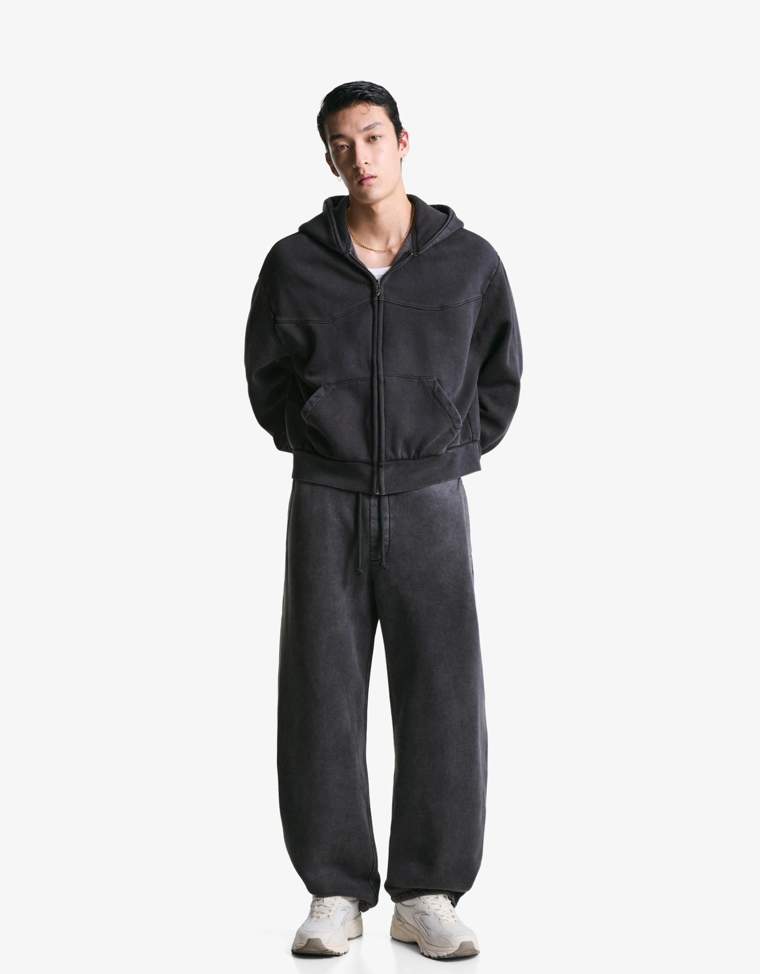 Укороченная толстовка геометрического кроя с застежкой-молнией