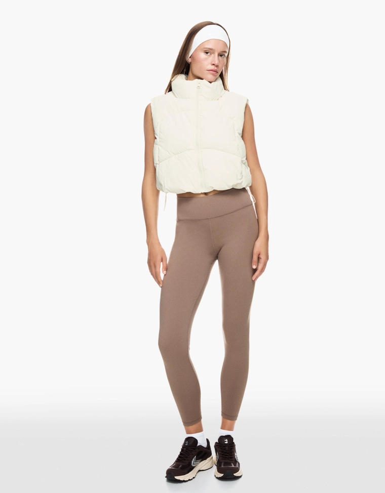 Укороченный стеганый жилет