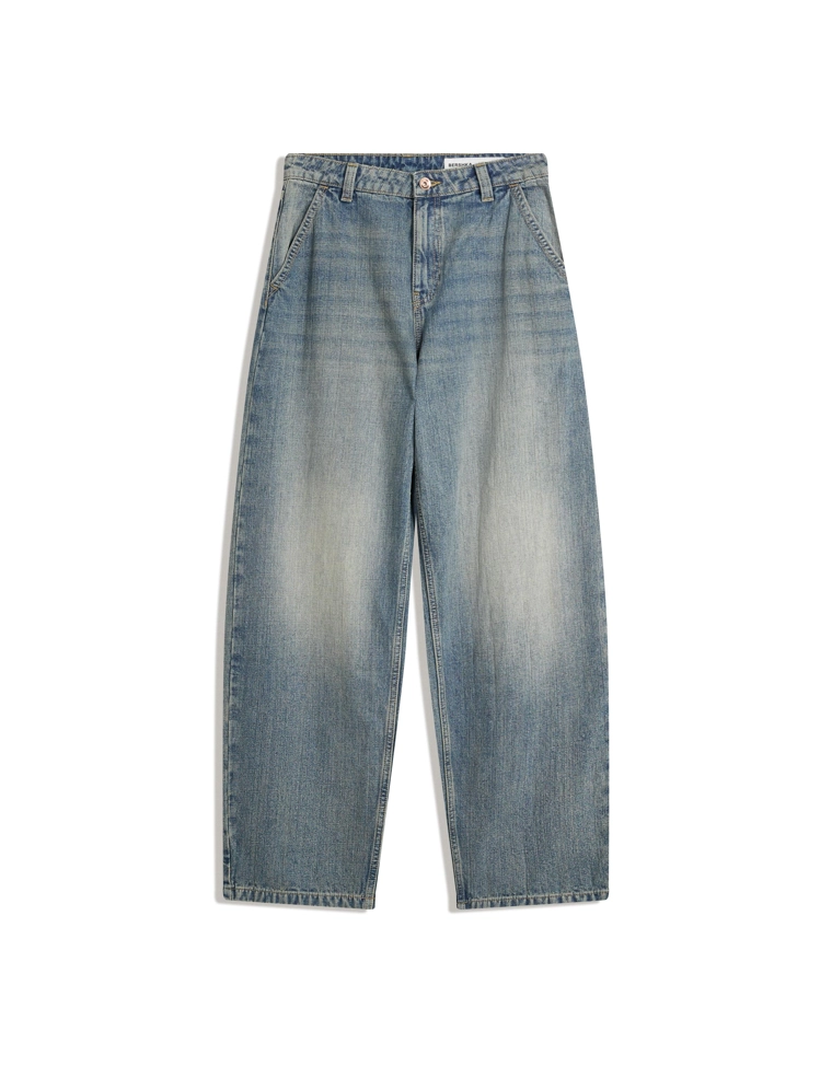 Джинсы бананы свободного кроя