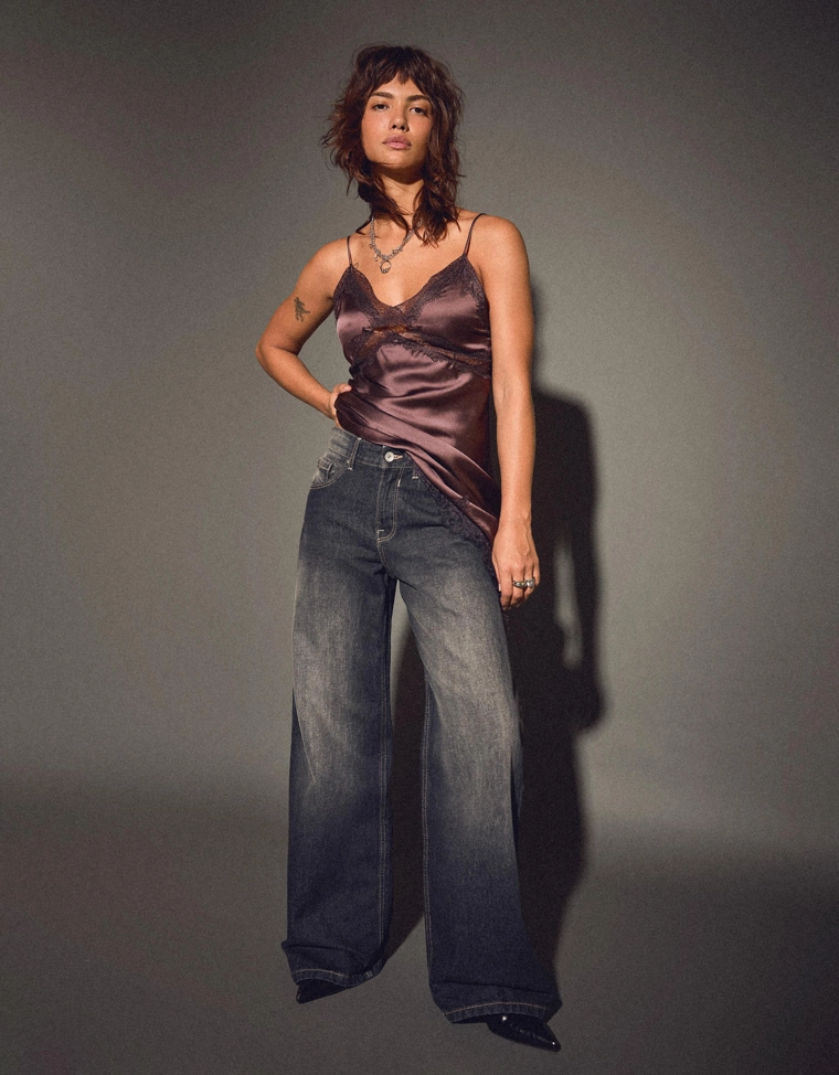 Джинсы в стиле бойфренд