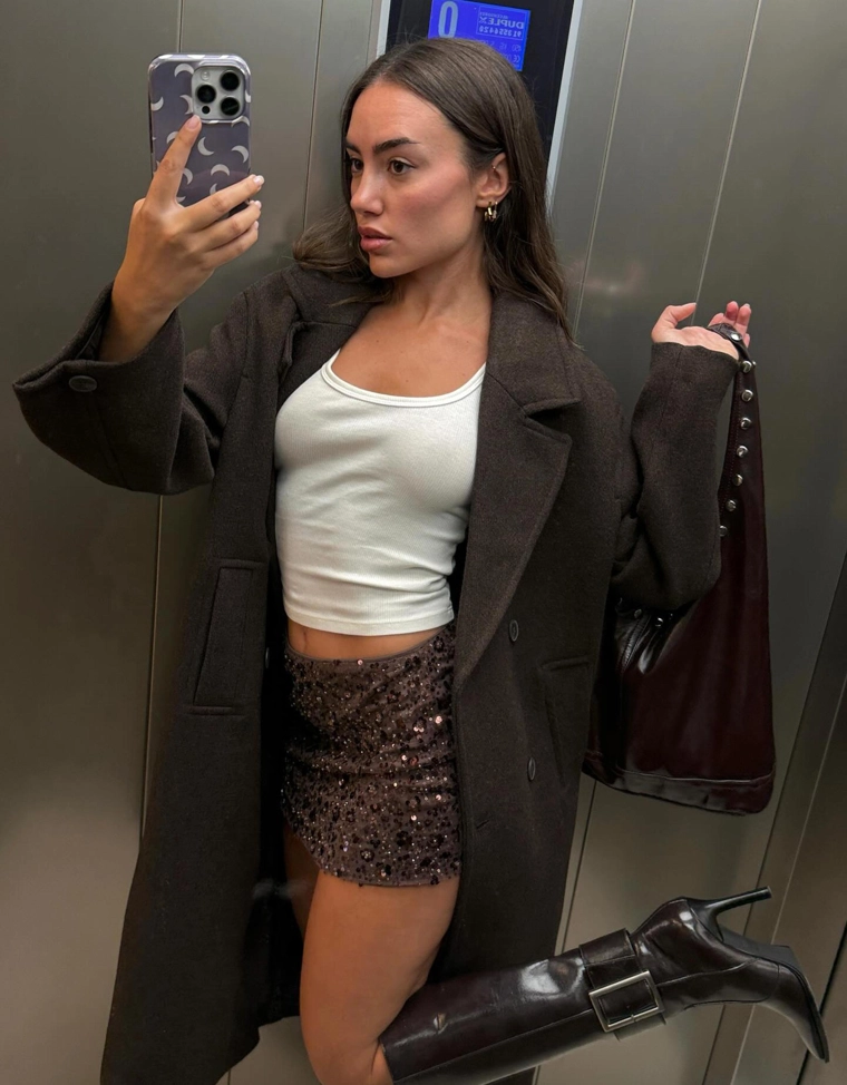 Удлиненное пальто со спущенными плечевыми швами