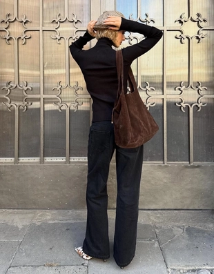 Джинсы с широкими штанинами и низкой посадкой- Заказать в России