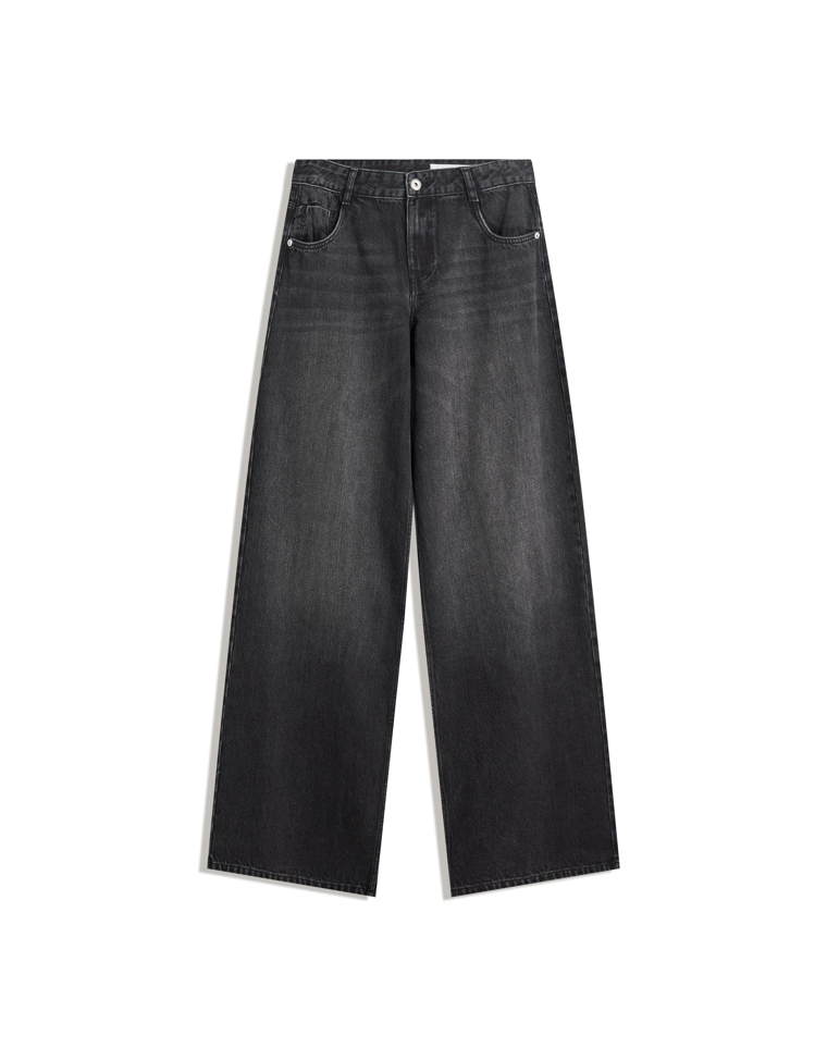 Джинсы с широкими штанинами и низкой посадкой