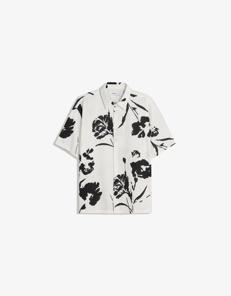 Рубашка в стиле рустик с короткими рукавами и принтом