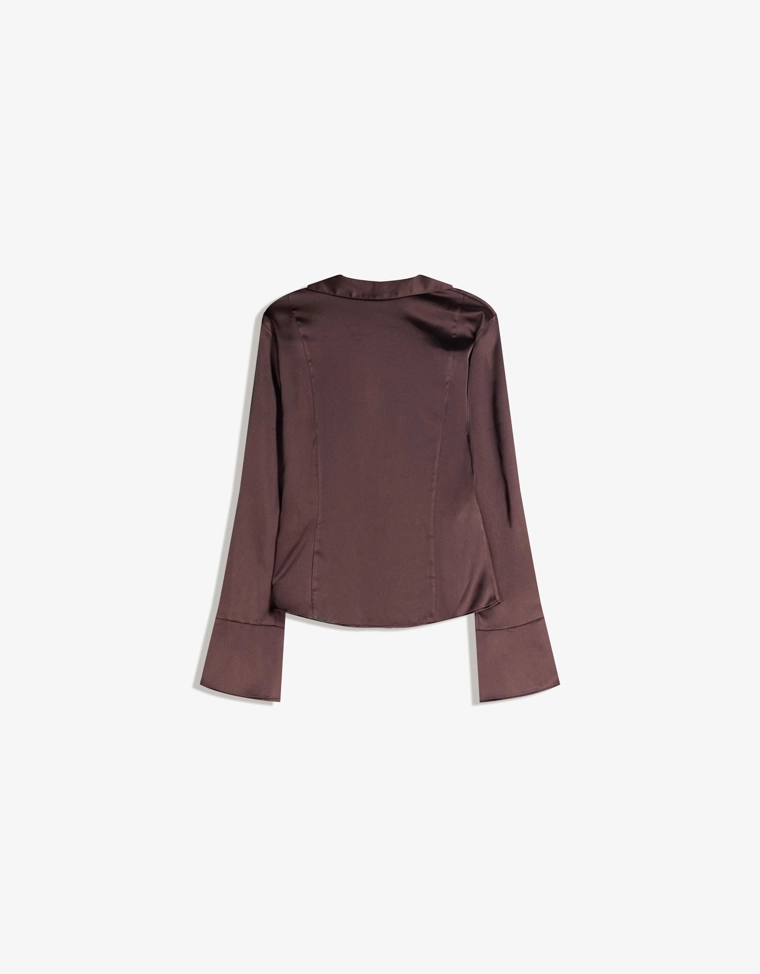 Сатиновая рубашка со шнуровкой