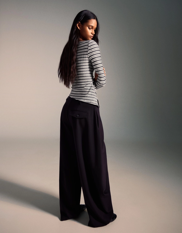 Футболка асимметричного кроя с длинными рукавами