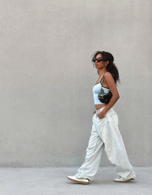 Джинсы BARREL с широкими штанинами- Заказать в России