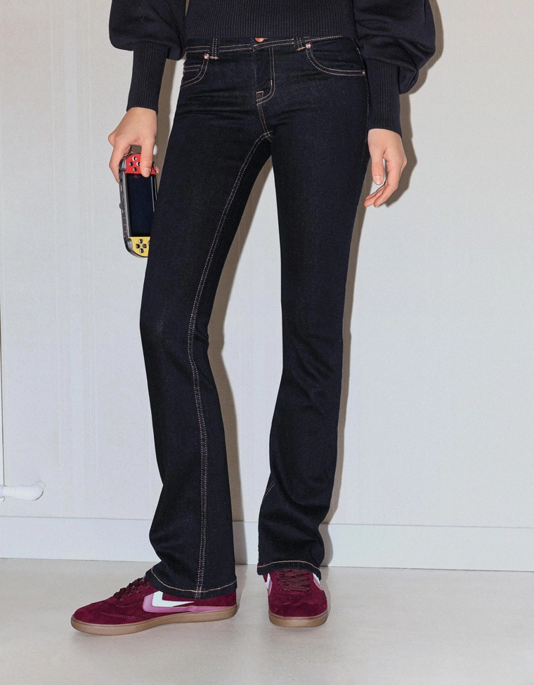 Джинсы bootcut с клапанами