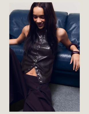 Топ из искусственной кожи с заклепками- Заказать в России