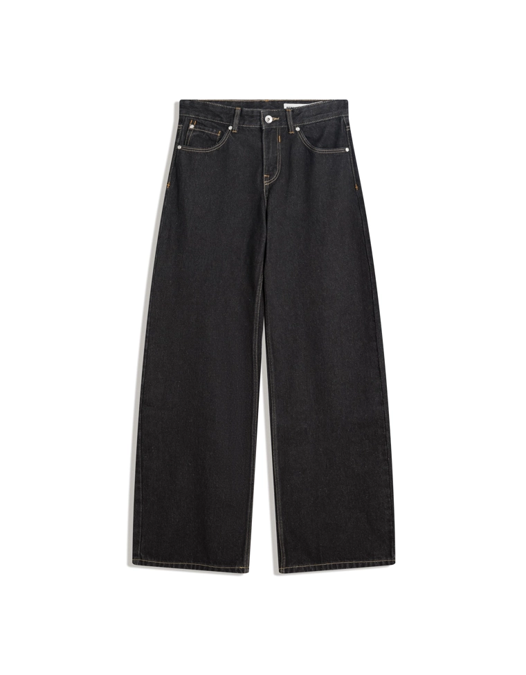 Джинсы в стиле бойфренд