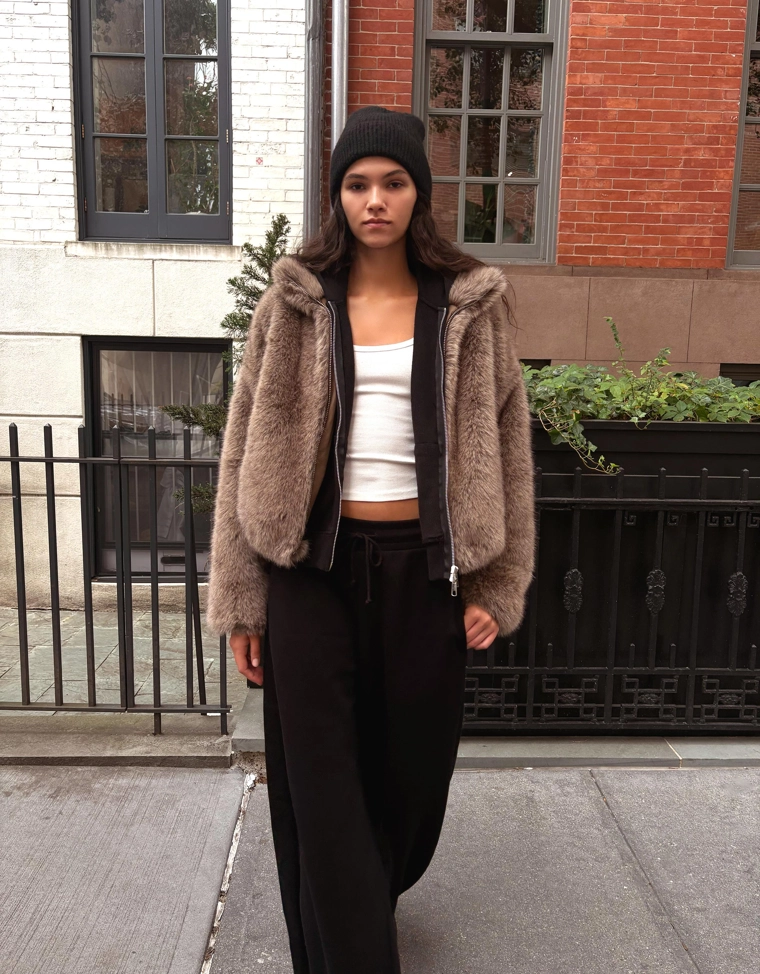 Куртка из искусственного меха