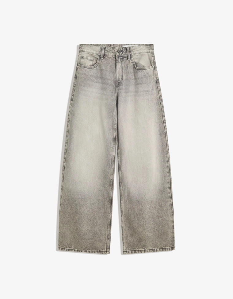 Джинсы в стиле бойфренд